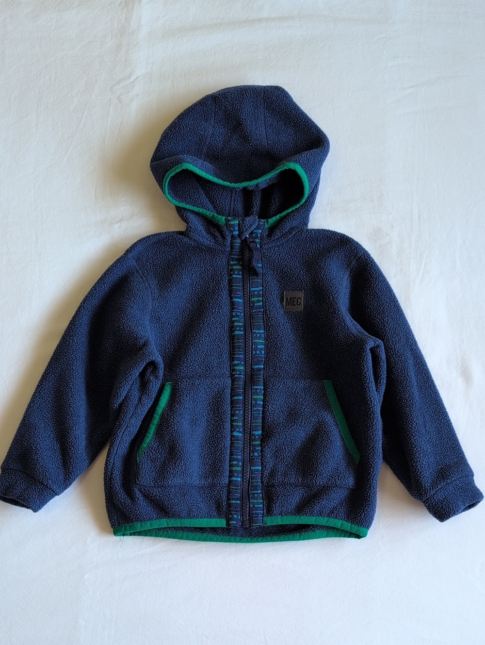 MEC Boys Fleece Jacket Hooded Royal Blue Green Trim Size 4 Gorpcore Outdoor